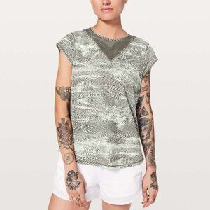 Lululemon For The Run Short Sleeve Swerve Vapor Metal Grey Size 8